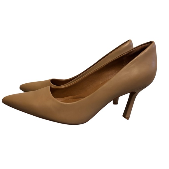 Nordstrom Rack Classic Tan Heels - Picture 1 of 9
